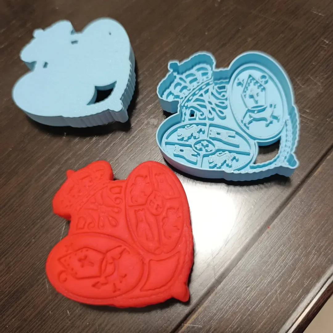 Cortapastas del escudo de tu hermandad para galletas cofrades