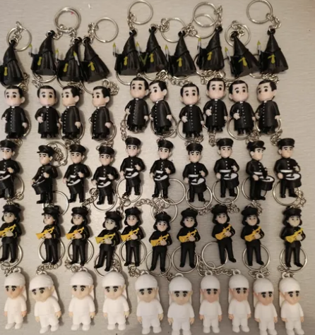 Surtido de llaveros de figuras cofrades personalizados